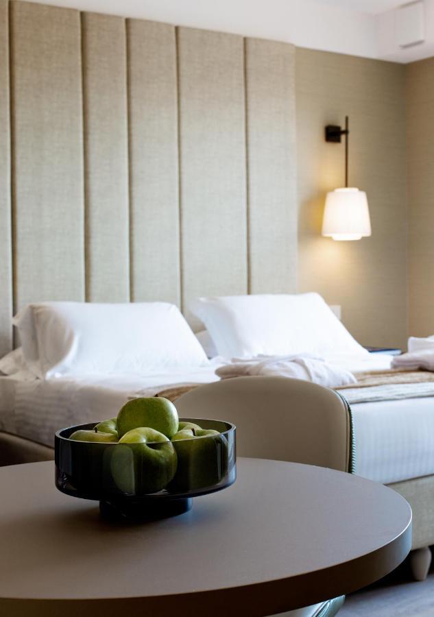 Ceccarini 9 Home Suite Home Риччоне Экстерьер фото