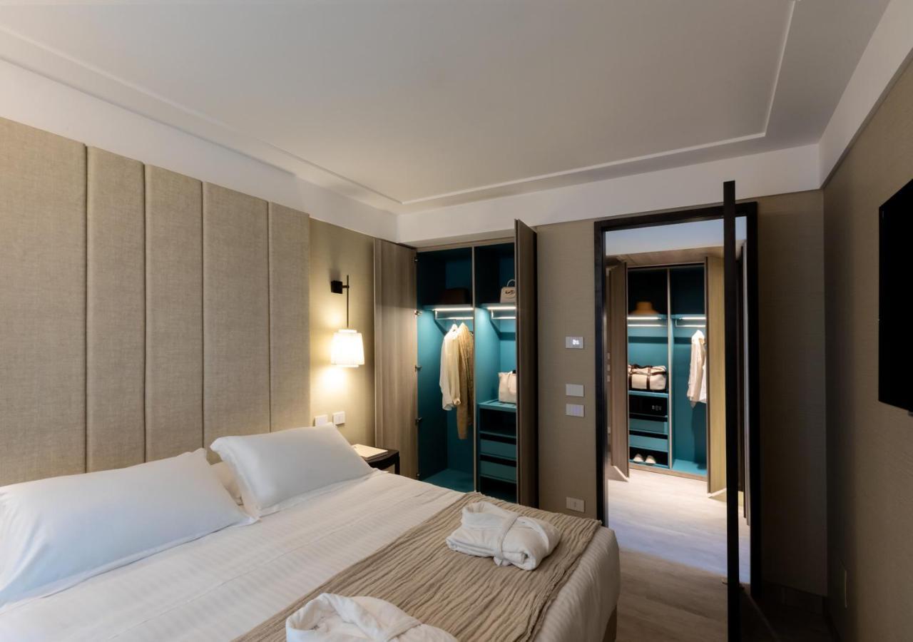 Ceccarini 9 Home Suite Home Риччоне Экстерьер фото