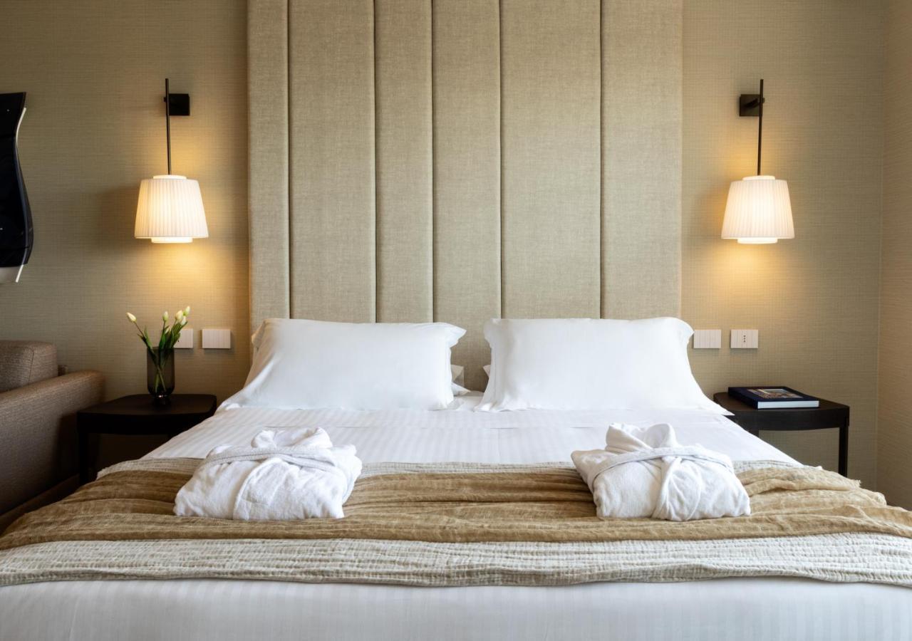 Ceccarini 9 Home Suite Home Риччоне Экстерьер фото