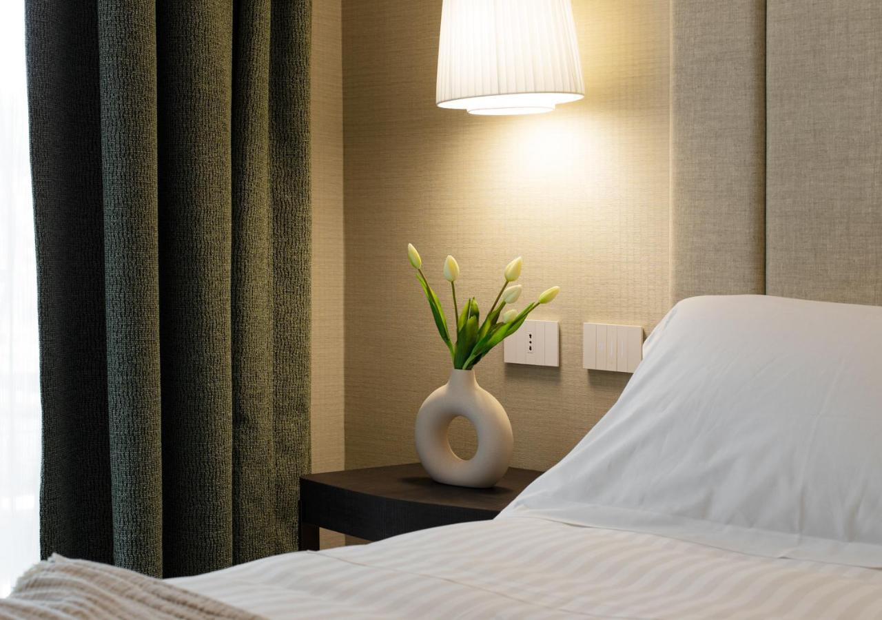 Ceccarini 9 Home Suite Home Риччоне Экстерьер фото