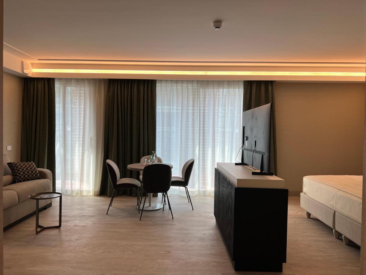Ceccarini 9 Home Suite Home Риччоне Экстерьер фото
