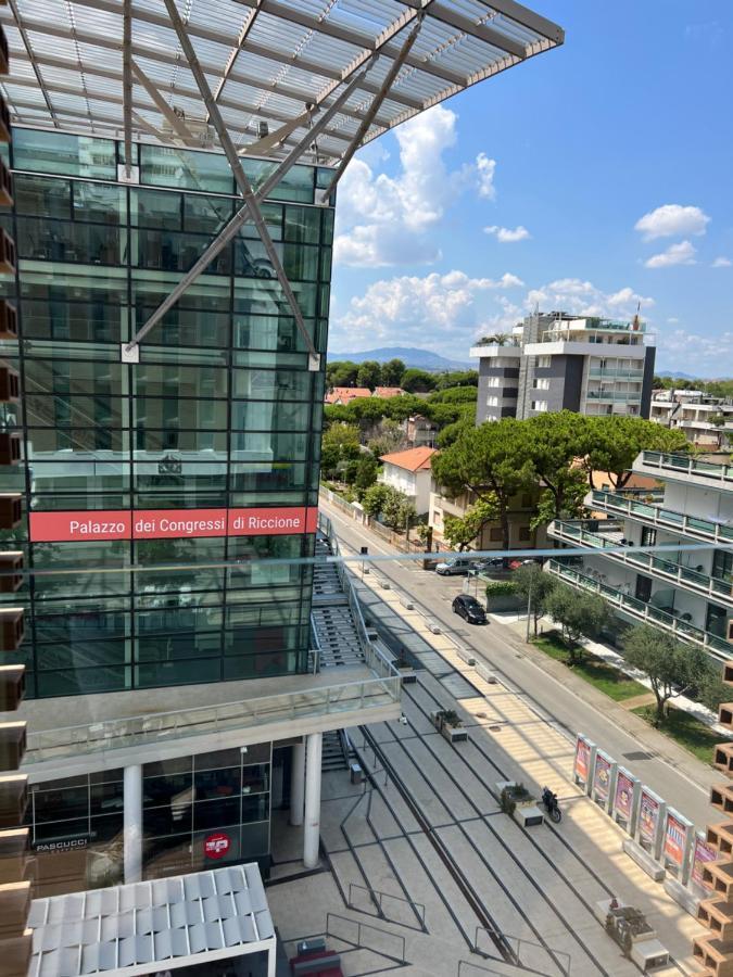 Ceccarini 9 Home Suite Home Риччоне Экстерьер фото