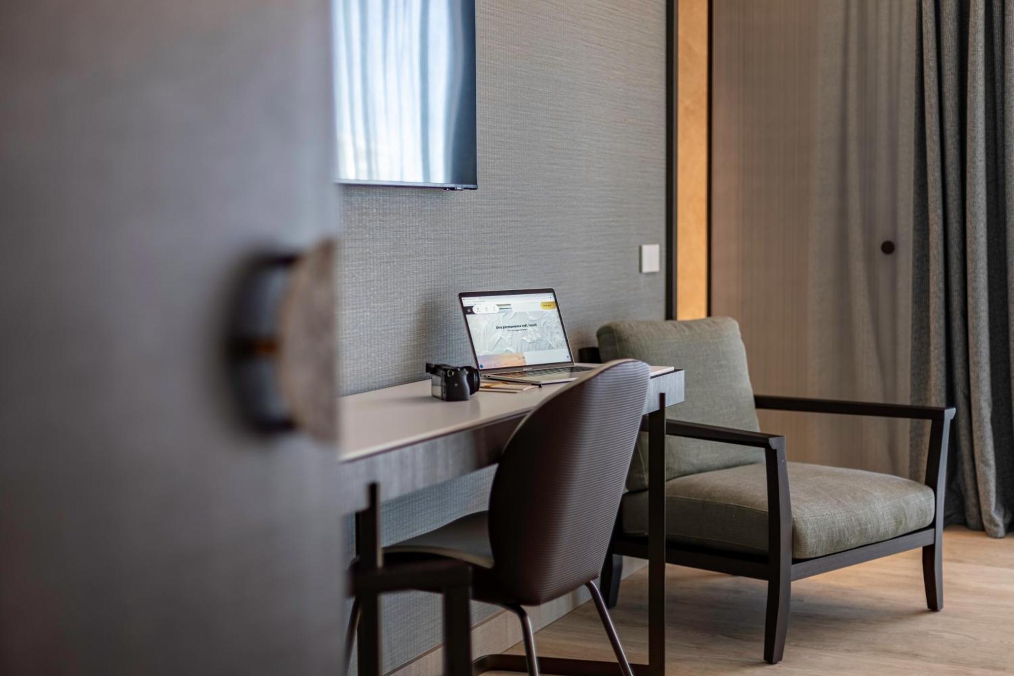 Ceccarini 9 Home Suite Home Риччоне Экстерьер фото
