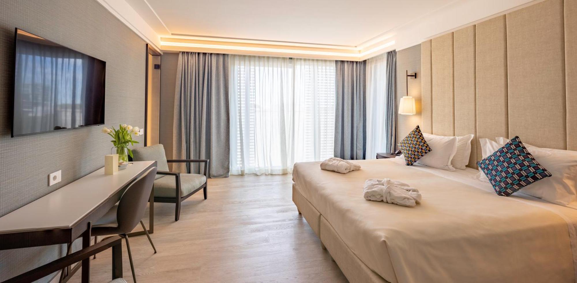 Ceccarini 9 Home Suite Home Риччоне Экстерьер фото