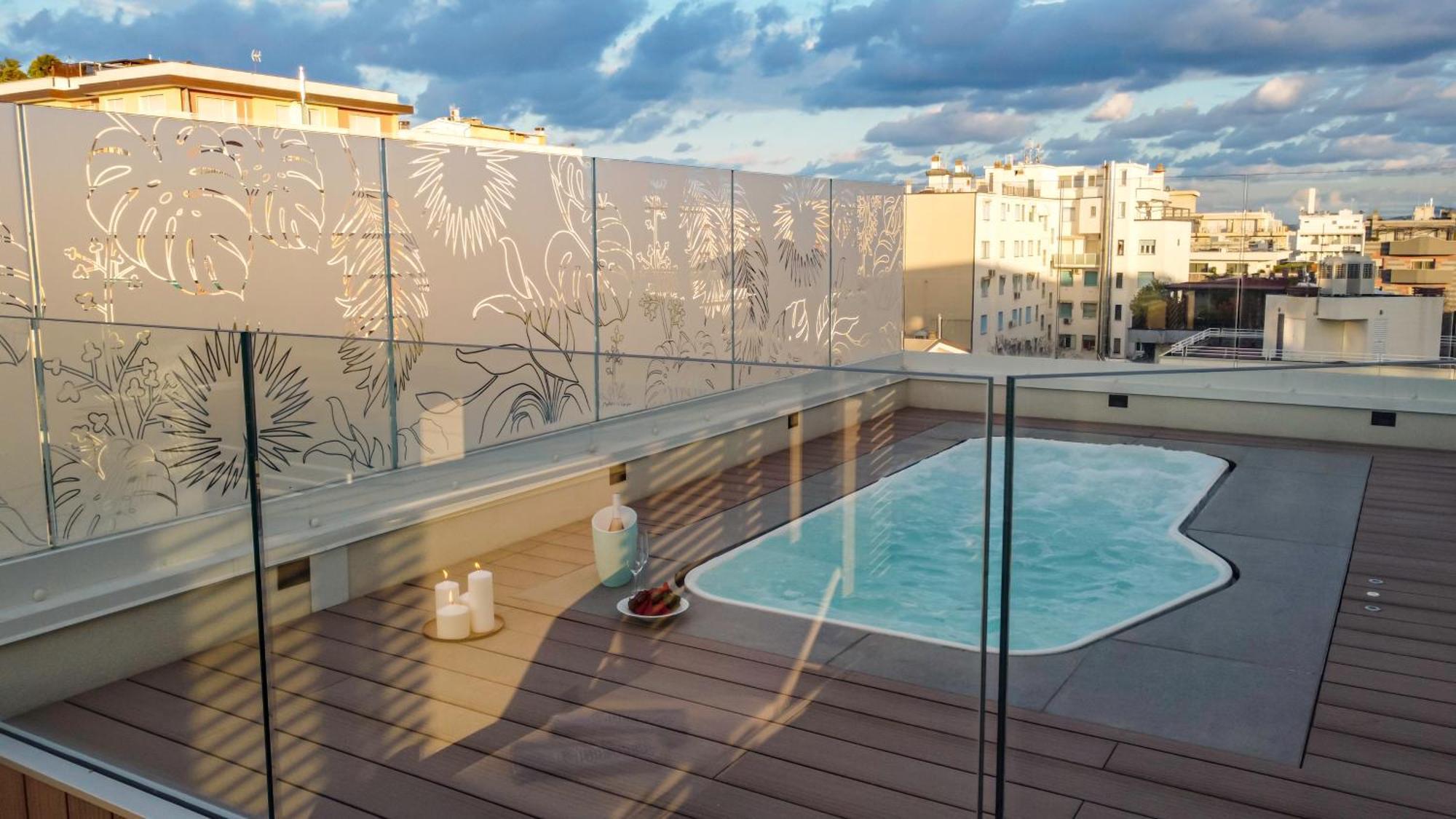 Ceccarini 9 Home Suite Home Риччоне Экстерьер фото